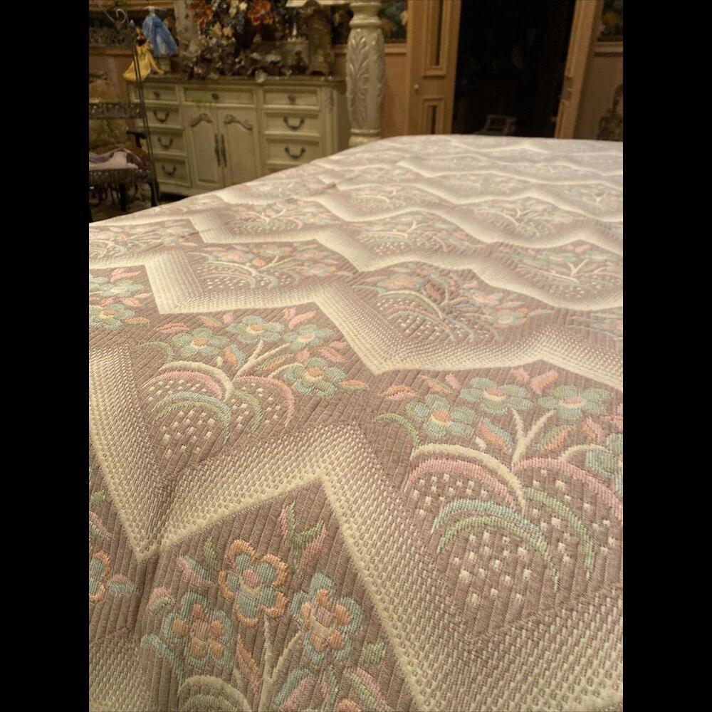 👸🏼💰RJ King Coverlet Textured Beige Pink Blue  Made in Portugal